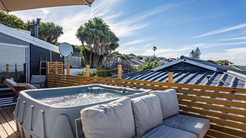 7 Bedroom Property for Sale in Santos Bay Western Cape